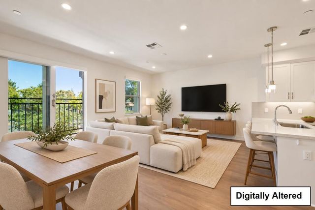 1373 W Middlefield Road, Mountain View, CA 94043