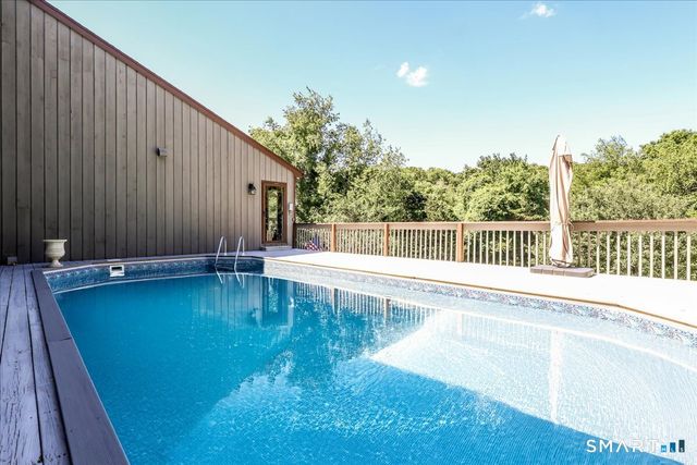 31 Pole Bridge Road, Newtown, CT 06482