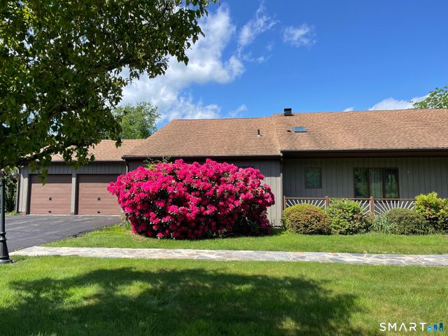 31 Pole Bridge Road, Newtown, CT 06482