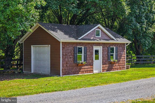 16081 PURCELLVILLE RD, Hillsboro, VA 20132