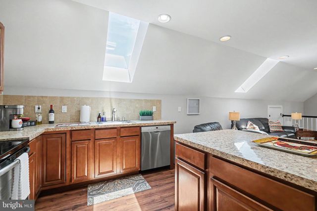 16081 PURCELLVILLE RD, Hillsboro, VA 20132