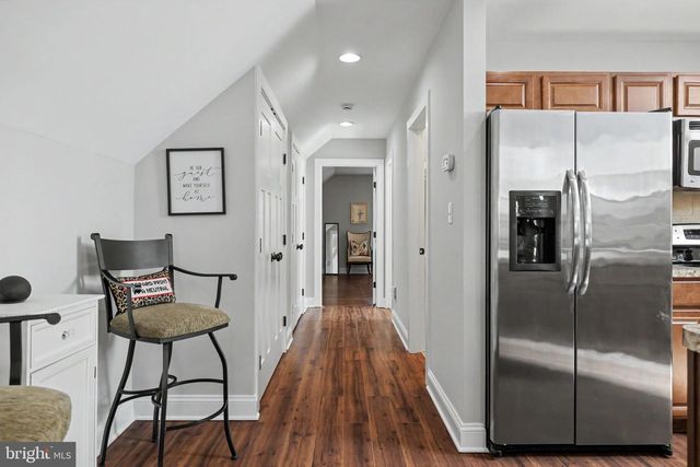 16081 PURCELLVILLE RD, Hillsboro, VA 20132