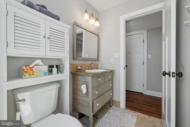 16081 PURCELLVILLE RD, Hillsboro, VA 20132
