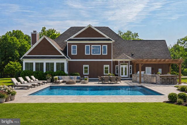 16081 PURCELLVILLE RD, Hillsboro, VA 20132