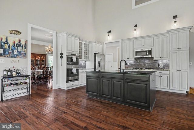 16081 PURCELLVILLE RD, Hillsboro, VA 20132