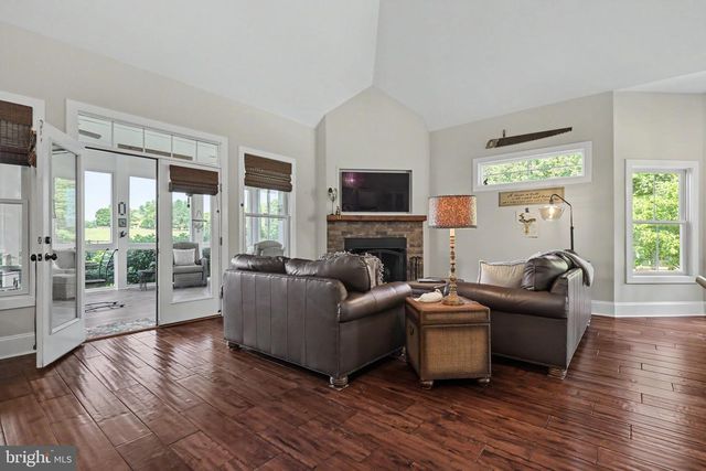 16081 PURCELLVILLE RD, Hillsboro, VA 20132