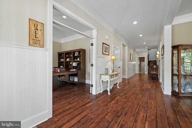 16081 PURCELLVILLE RD, Hillsboro, VA 20132