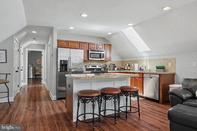 16081 PURCELLVILLE RD, Hillsboro, VA 20132