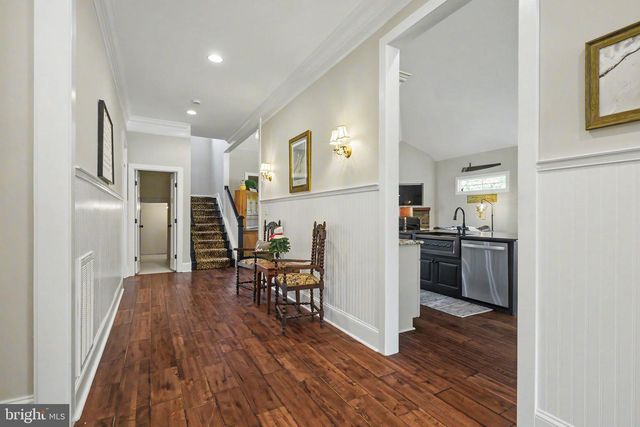 16081 PURCELLVILLE RD, Hillsboro, VA 20132