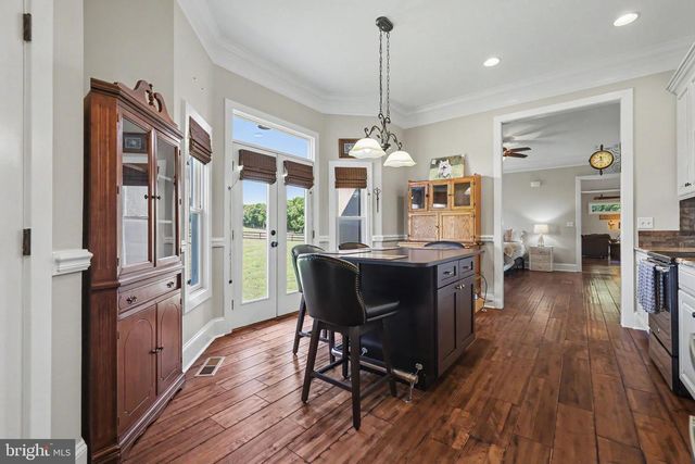 16081 PURCELLVILLE RD, Hillsboro, VA 20132
