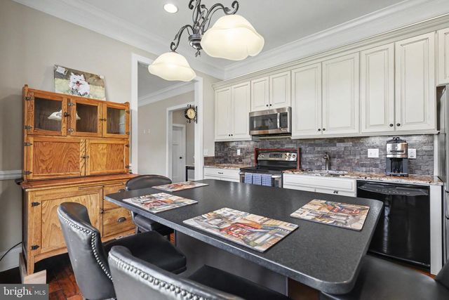 16081 PURCELLVILLE RD, Hillsboro, VA 20132