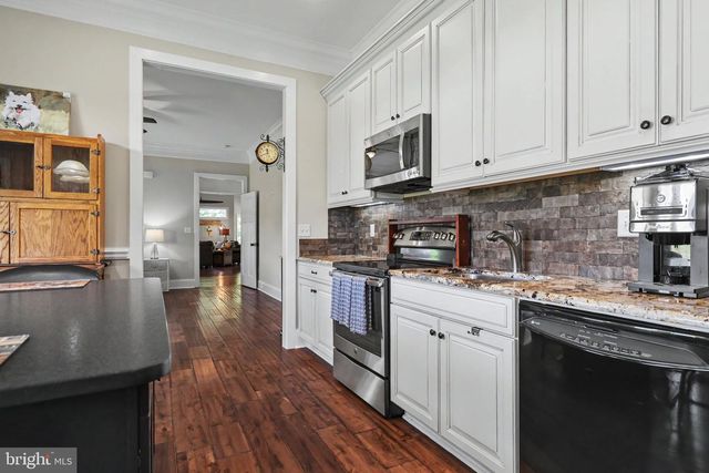 16081 PURCELLVILLE RD, Hillsboro, VA 20132