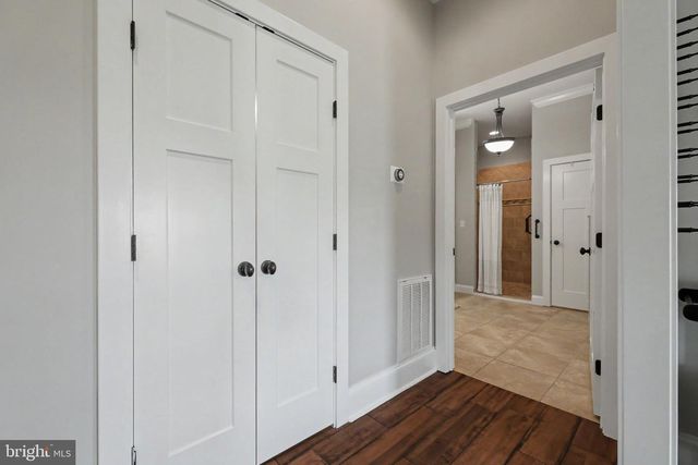 16081 PURCELLVILLE RD, Hillsboro, VA 20132