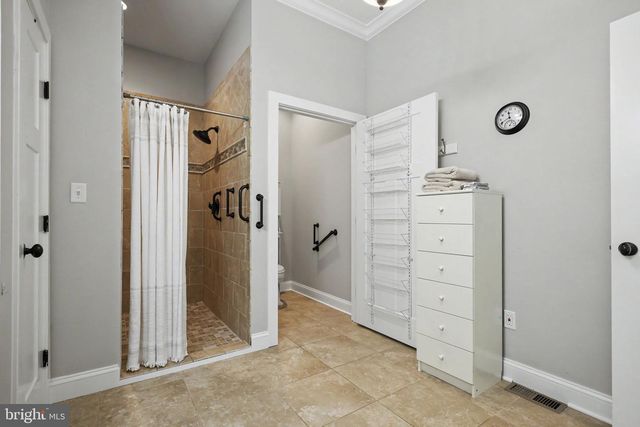 16081 PURCELLVILLE RD, Hillsboro, VA 20132