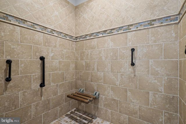 16081 PURCELLVILLE RD, Hillsboro, VA 20132
