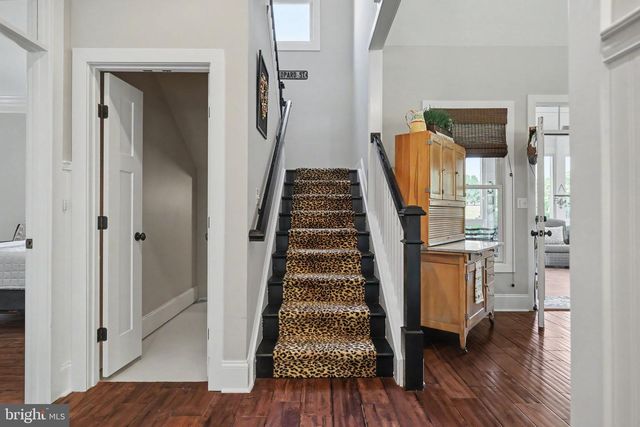 16081 PURCELLVILLE RD, Hillsboro, VA 20132