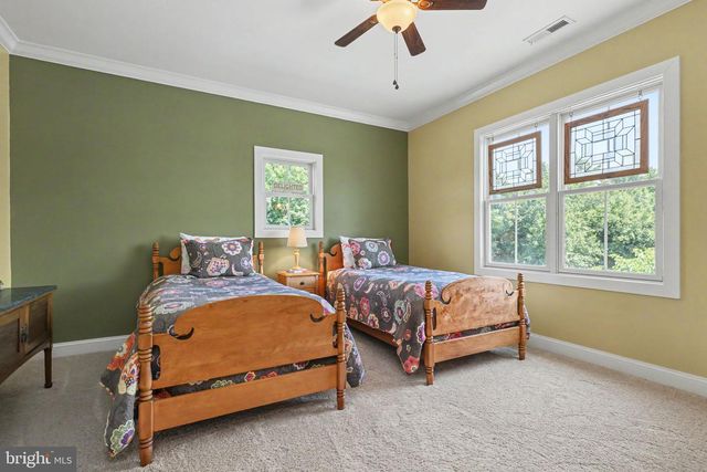 16081 PURCELLVILLE RD, Hillsboro, VA 20132