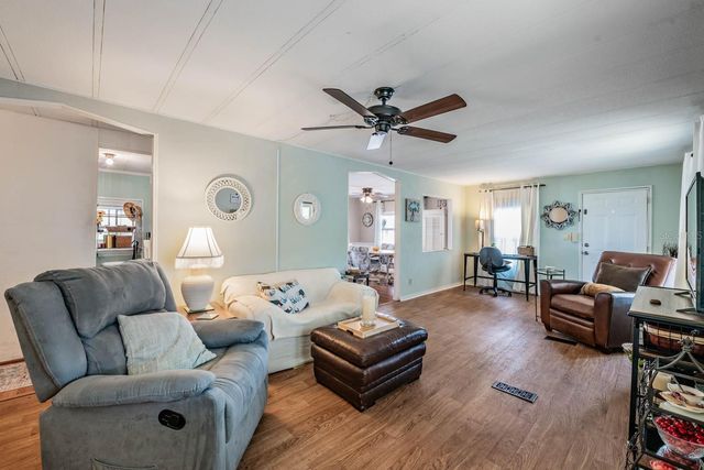 7203 EL MEYERS STREET, Zephyrhills, FL 33541