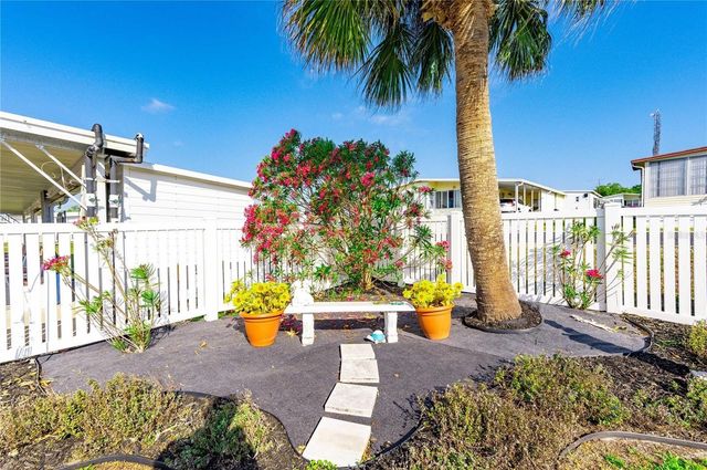 7203 EL MEYERS STREET, Zephyrhills, FL 33541