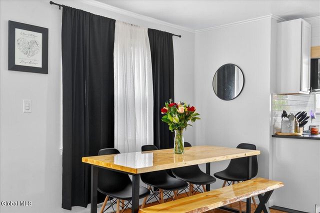 4 Sunset View Avenue, Brunswick, NY 12180