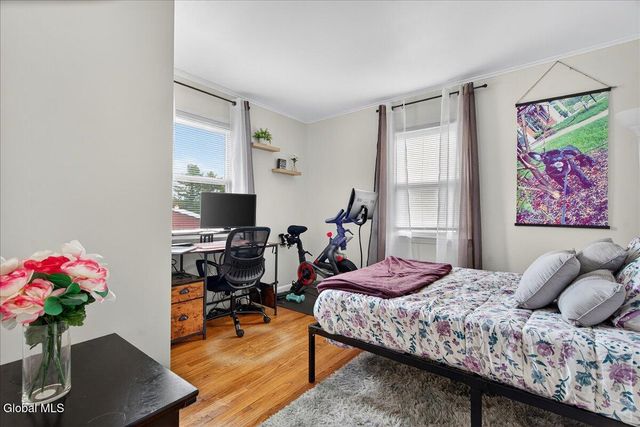 4 Sunset View Avenue, Brunswick, NY 12180