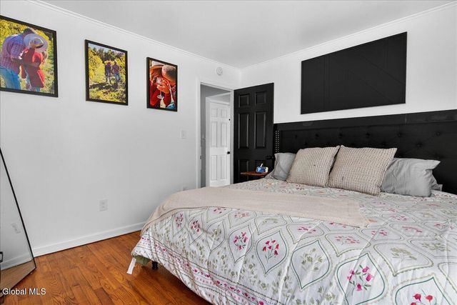 4 Sunset View Avenue, Brunswick, NY 12180