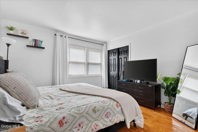 4 Sunset View Avenue, Brunswick, NY 12180