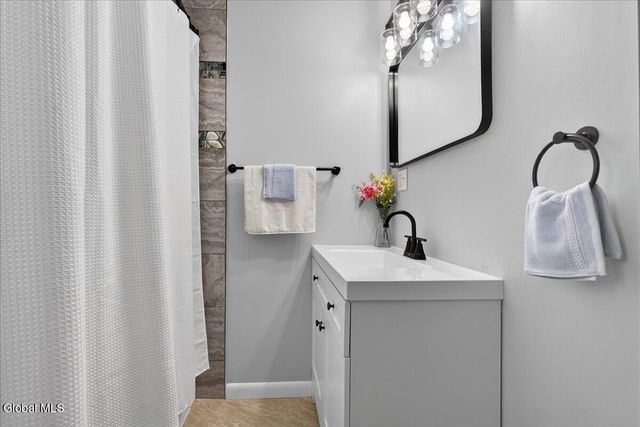 4 Sunset View Avenue, Brunswick, NY 12180