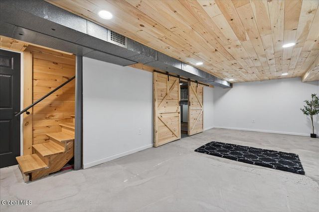 4 Sunset View Avenue, Brunswick, NY 12180