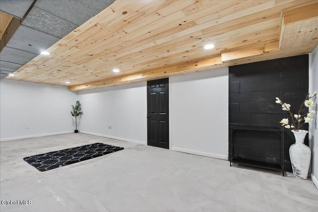 4 Sunset View Avenue, Brunswick, NY 12180