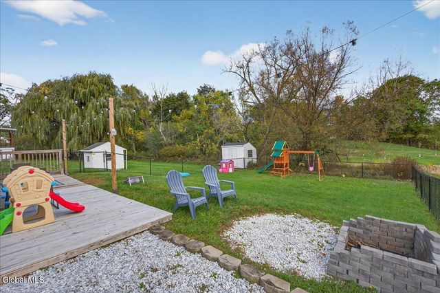 4 Sunset View Avenue, Brunswick, NY 12180