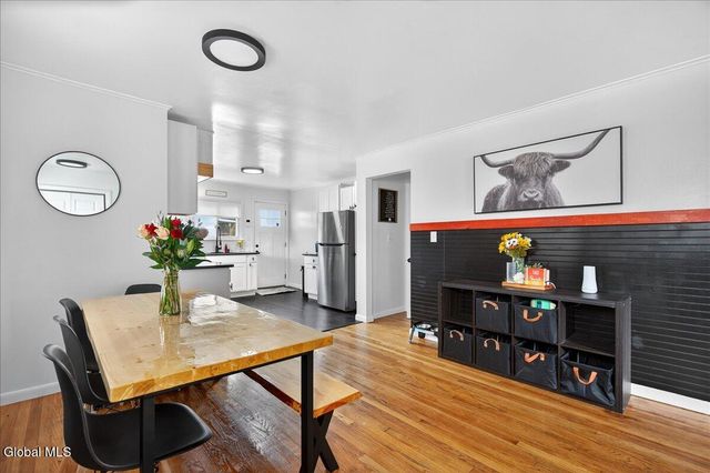 4 Sunset View Avenue, Brunswick, NY 12180