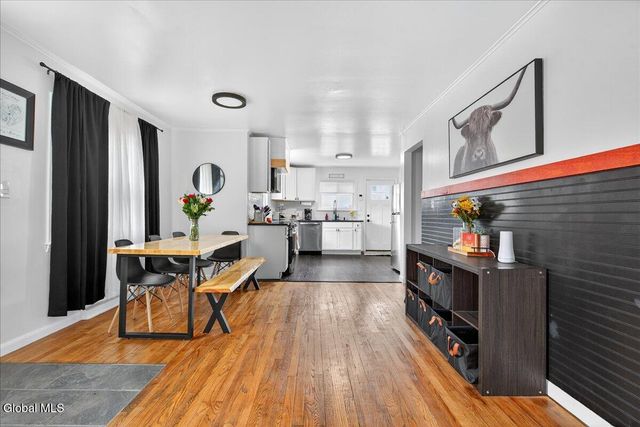 4 Sunset View Avenue, Brunswick, NY 12180