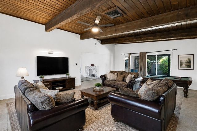 18027 Hatton Street, Reseda, CA 91335