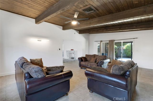 18027 Hatton Street, Reseda, CA 91335