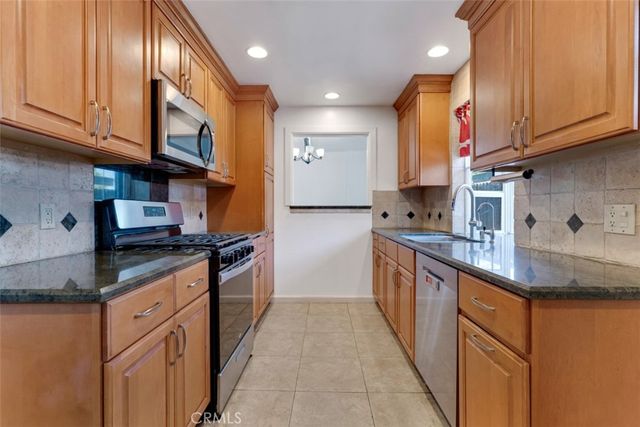 18027 Hatton Street, Reseda, CA 91335