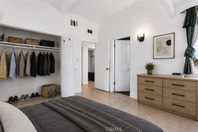 18027 Hatton Street, Reseda, CA 91335