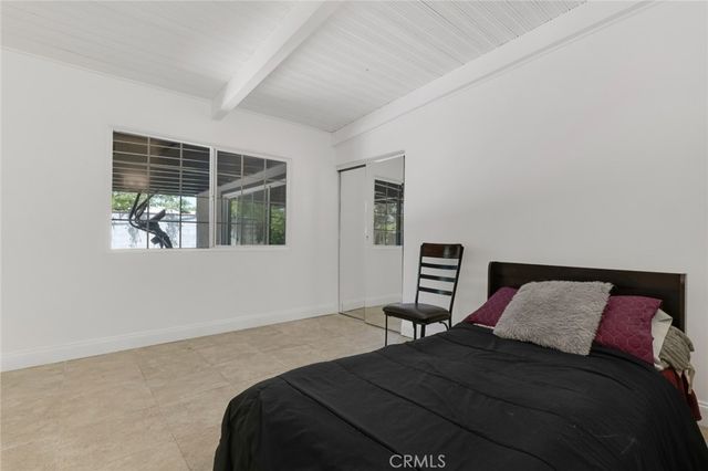 18027 Hatton Street, Reseda, CA 91335