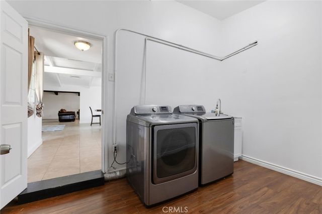 18027 Hatton Street, Reseda, CA 91335