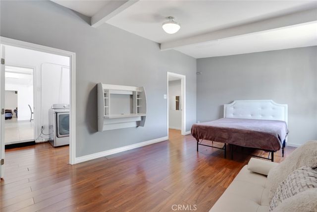 18027 Hatton Street, Reseda, CA 91335