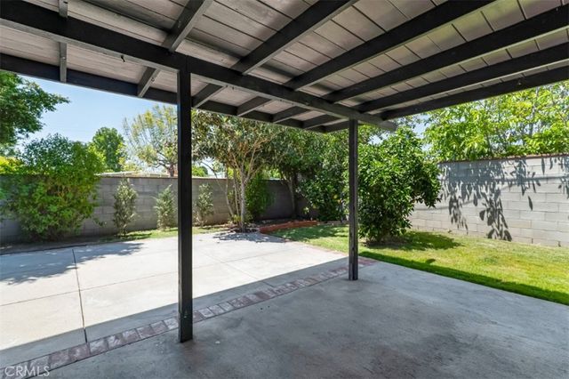 18027 Hatton Street, Reseda, CA 91335