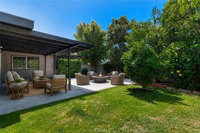 18027 Hatton Street, Reseda, CA 91335