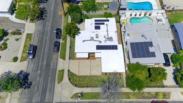 18027 Hatton Street, Reseda, CA 91335