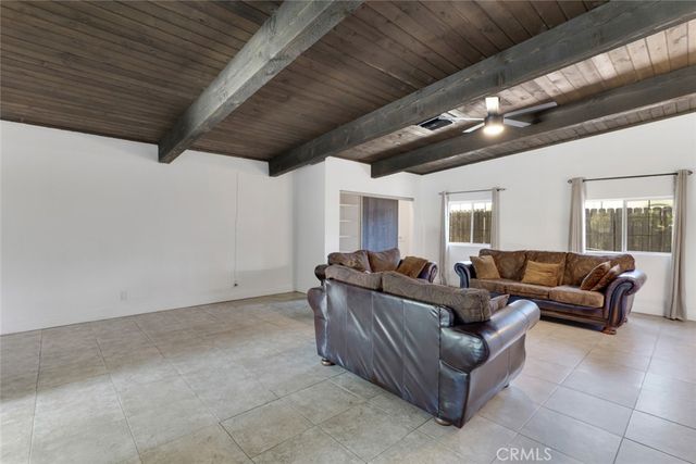 18027 Hatton Street, Reseda, CA 91335