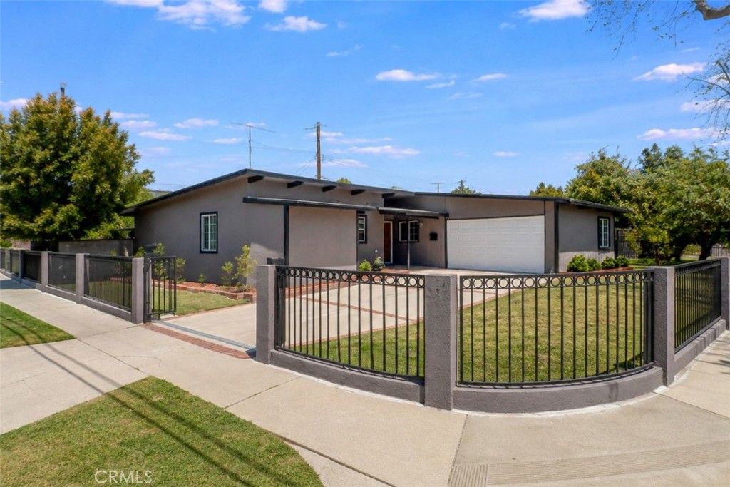18027 Hatton Street, Reseda, CA 91335