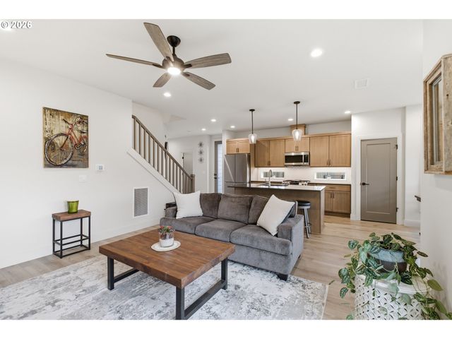 1818 Sw 53RD St, Corvallis, OR 97333