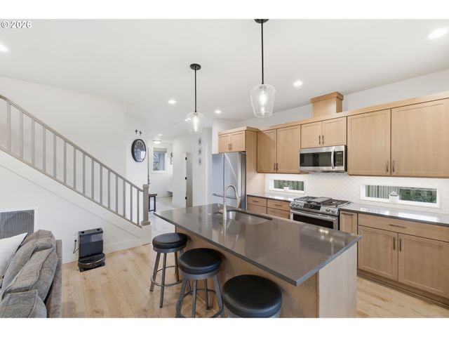 1818 Sw 53RD St, Corvallis, OR 97333