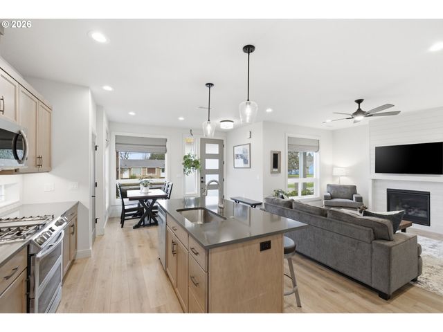 1818 Sw 53RD St, Corvallis, OR 97333