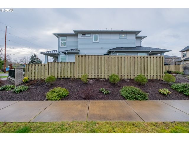 1818 Sw 53RD St, Corvallis, OR 97333