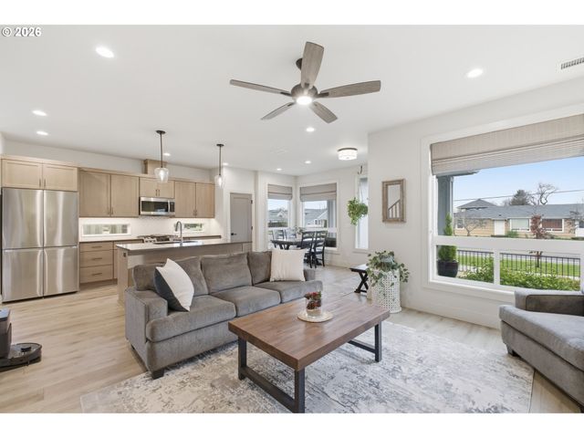 1818 Sw 53RD St, Corvallis, OR 97333